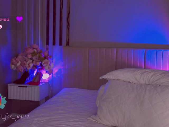 MARI_11 live cam preview