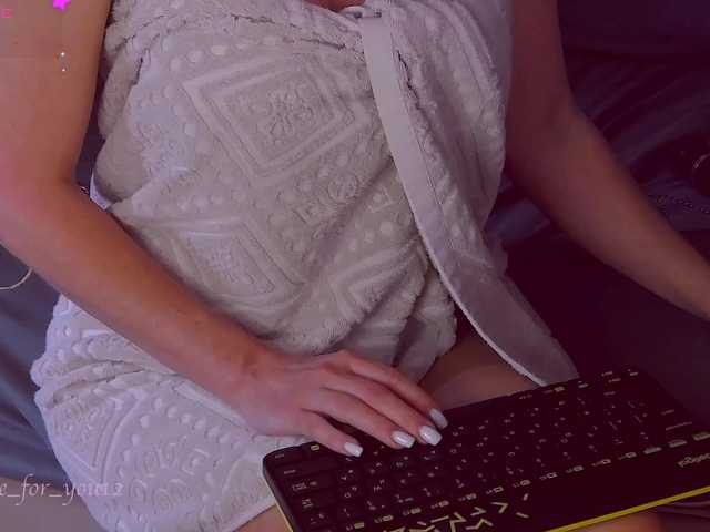 Marisa12 live cam on BongaCams