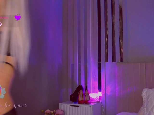 Marisa12 live cam on BongaCams