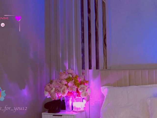 Marisa12, live now on BongaCams