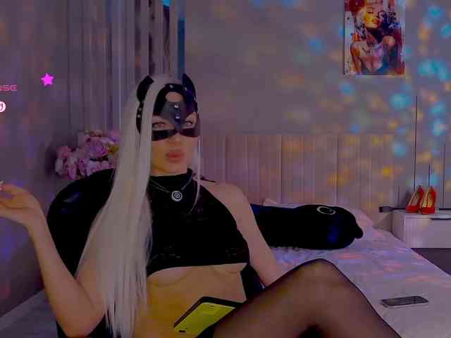 This model is live right now. Marisa12