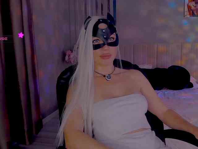 Bu model şu anda canlı. Marisa12
