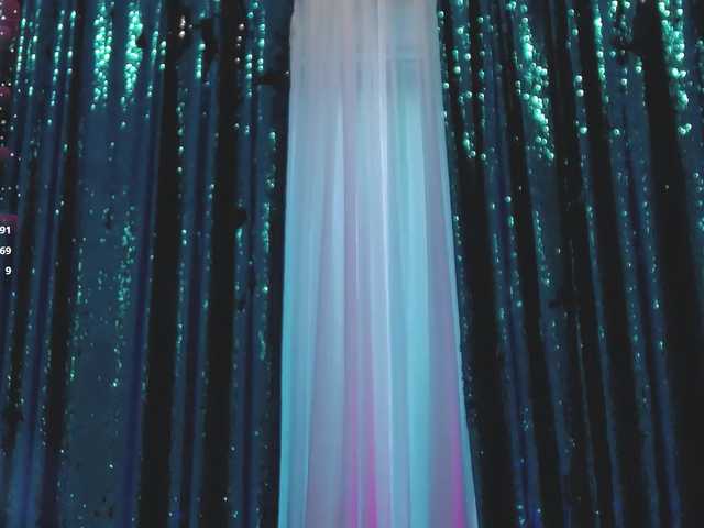 EvelynDreamy's BongaCams show and profile