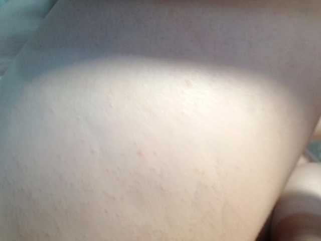 Alida-2 live cam on BongaCams