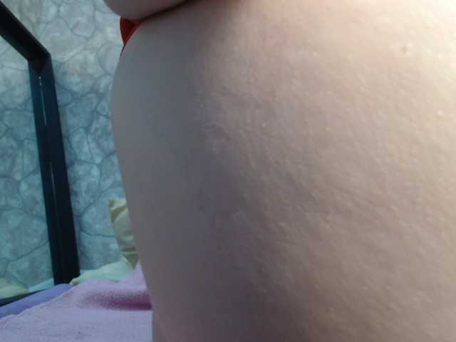 Alida-2 live cam on BongaCams