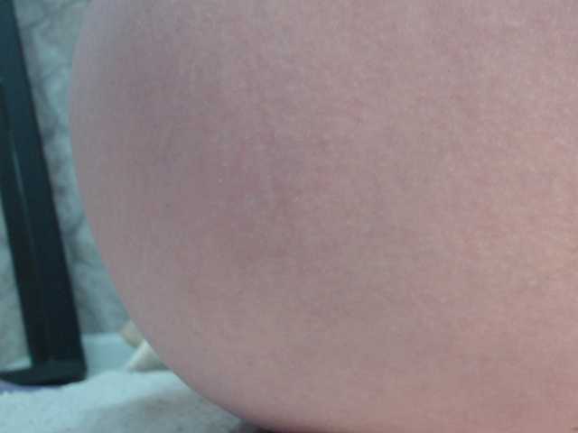 Alida-2's BongaCams show and profile