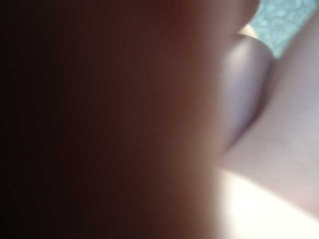 Alida-2 live cam on BongaCams