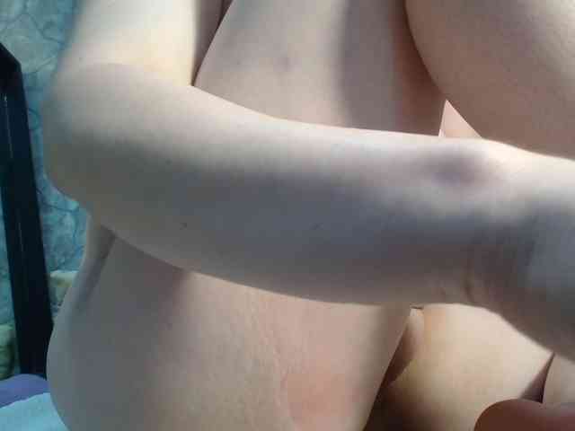 Alida-2 Sex Cam Show
