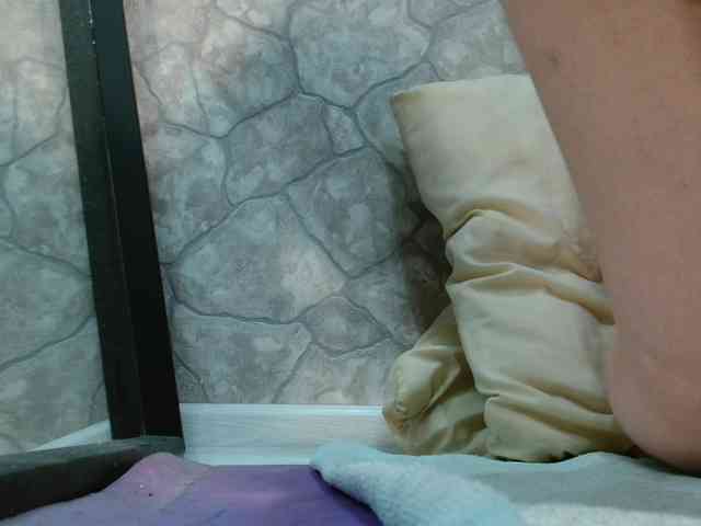 DIRTY-WH0RE webcam