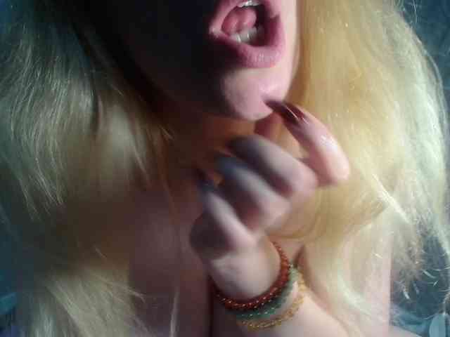 DIRTY-WH0RE webcam