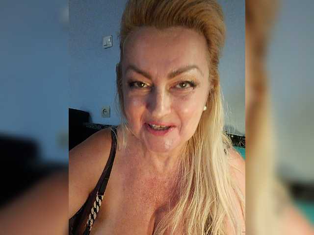 vetaru live sex show