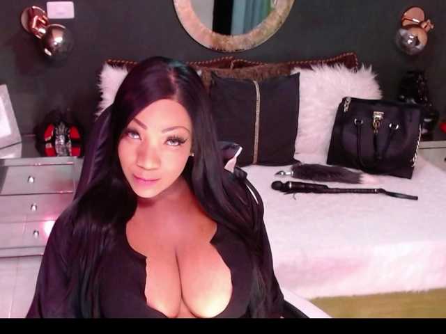MadikeyHappy live webcam show