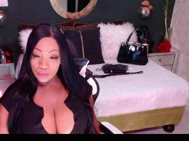 MadikeyHappy's BongaCams show and profile