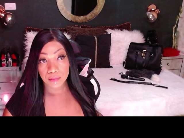 MadikeyHappy live cam on BongaCams