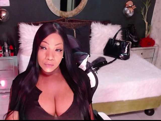 MadikeyHappy live cam on BongaCams