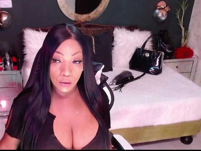 MadikeyHappy live cam on BongaCams
