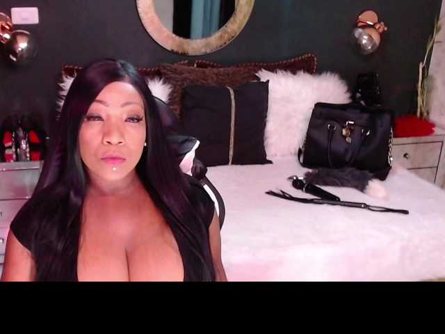 MadikeyHappy live cam on BongaCams