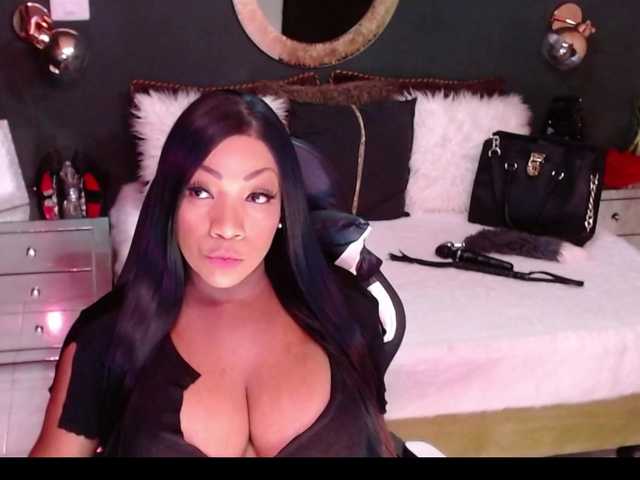 MadikeyHappy live webcam show