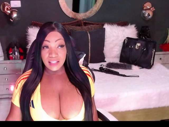 MadikeyHappy live cam on BongaCams