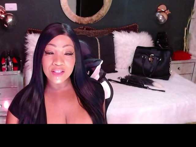 MadikeyHappy live cam on BongaCams