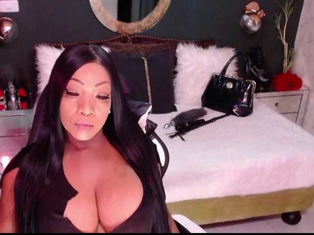MadikeyHappy live cam on BongaCams