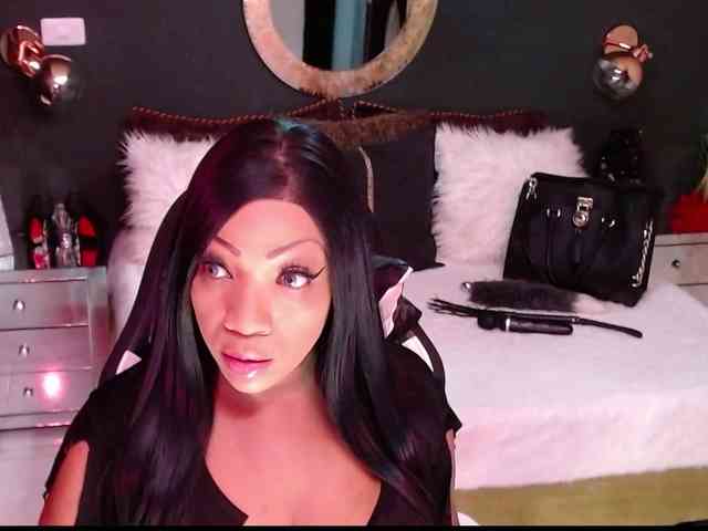 MadikeyHappy webcam