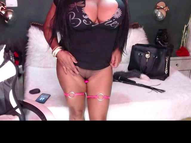 MadikeyHappy webcam