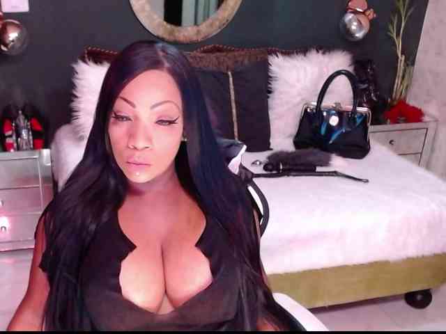 MadikeyHappy webcam