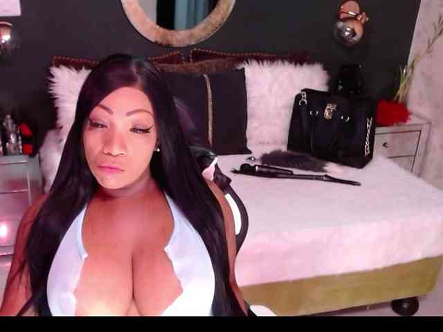 MadikeyHappy webcam