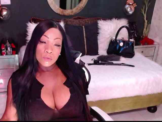 MadikeyHappy webcam