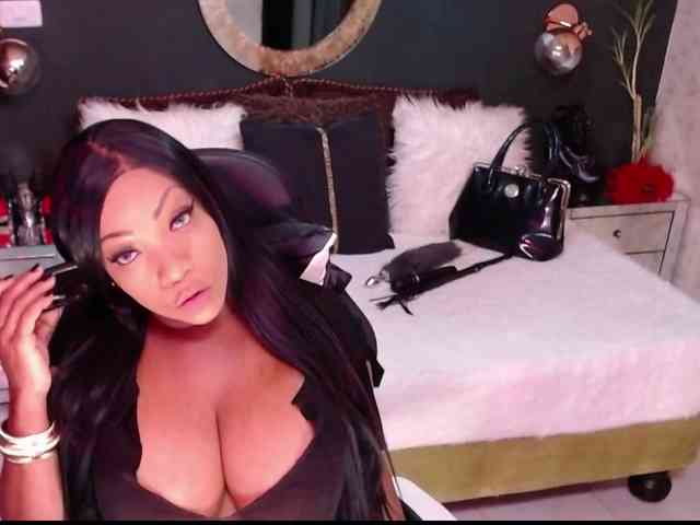 MadikeyHappy webcam