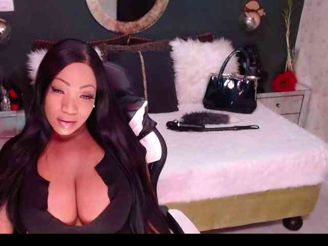 MadikeyHappy Live Webcam on BongaCams