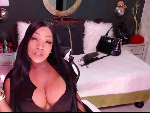 MadikeyHappy webcam
