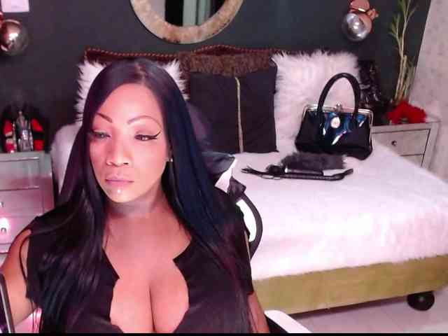 MadikeyHappy webcam