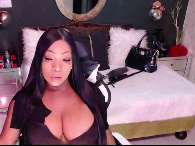 MadikeyHappy webcam
