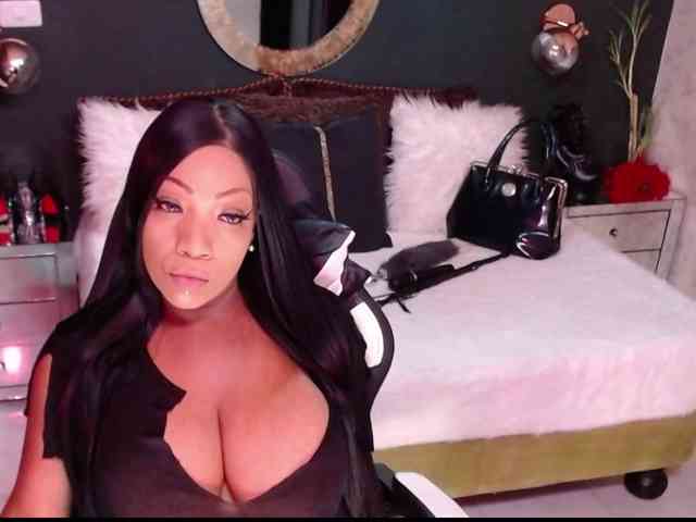 MadikeyHappy webcam