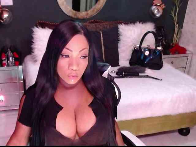 MadikeyHappy webcam