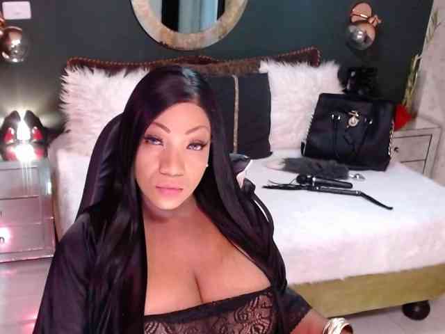 MadikeyHappy webcam