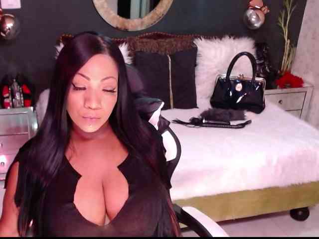 MadikeyHappy webcam