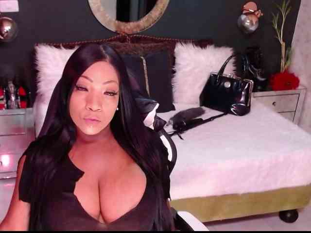 MadikeyHappy webcam