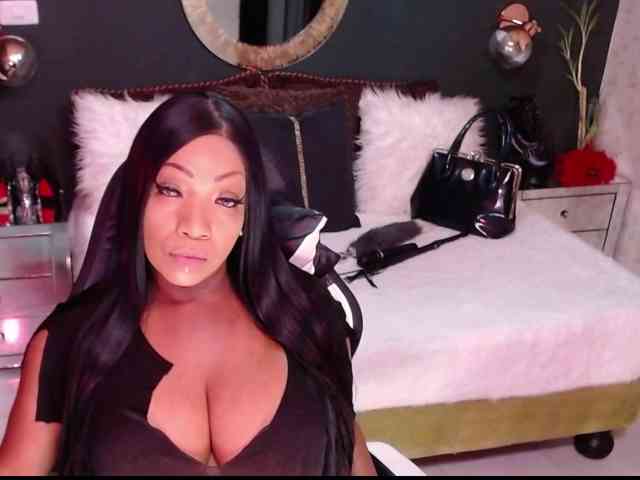 MadikeyHappy webcam