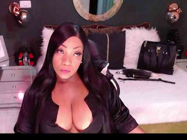 MadikeyHappy webcam