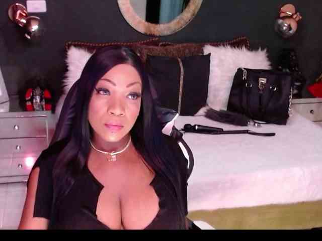 MadikeyHappy webcam
