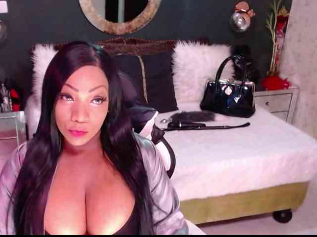MadikeyHappy webcam