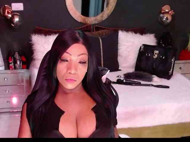 MadikeyHappy webcam