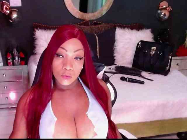 MadikeyHappy webcam