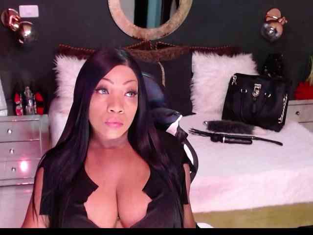 MadikeyHappy webcam