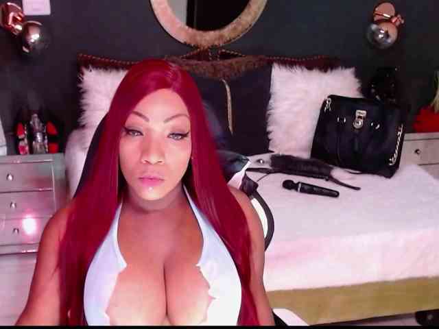 MadikeyHappy webcam