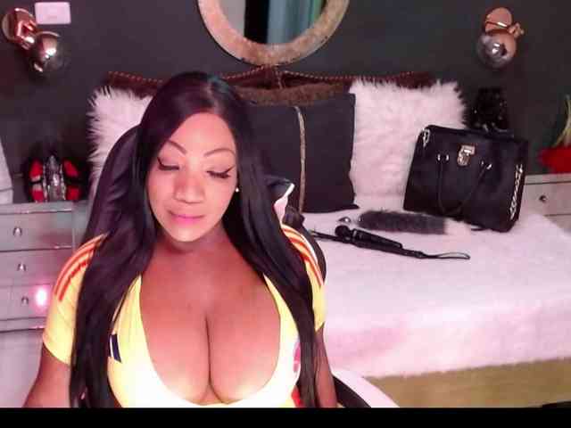 MadikeyHappy webcam