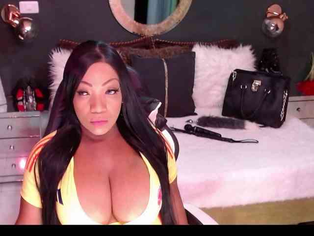 MadikeyHappy webcam